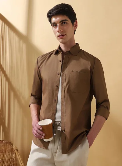 دينيس لينغو قميص رجالي بوبلين بني سادة بأزرار بقصة عادية