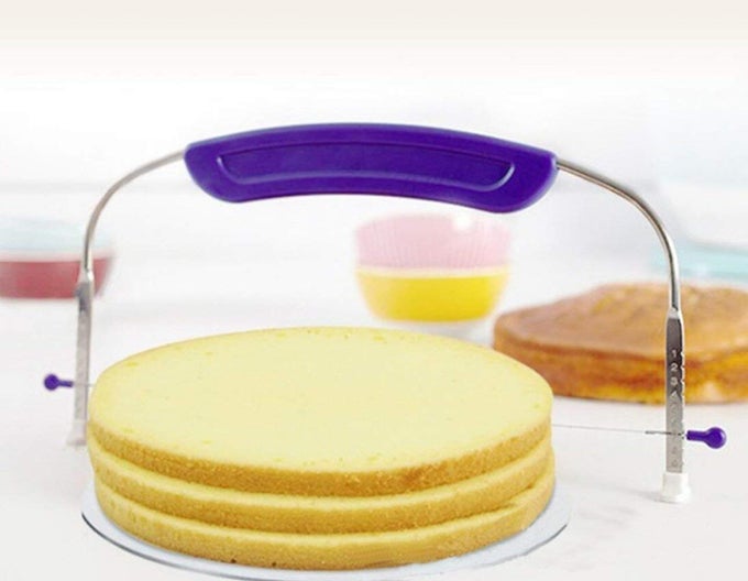 CAKE CUTTER SLICER LEVELER 9 DIFFERENT HEIGHT PREMIUM FOOD GRADE STAINLESS STEEL DOUBLE WIRES CAKE CUTTERSLICERLEVELER ADJUSTABLE 118 X 65INCH