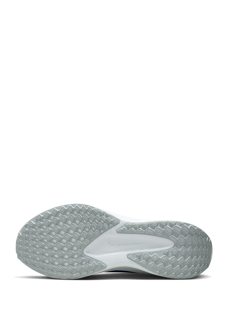 Nike Quest 6