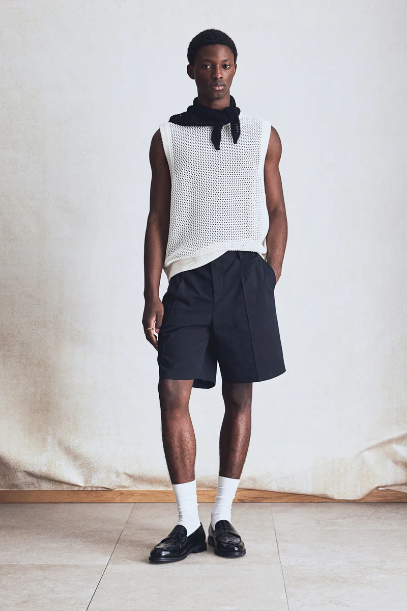 اتش اند ام بلوزة فيست محبوكة بقصة عادية