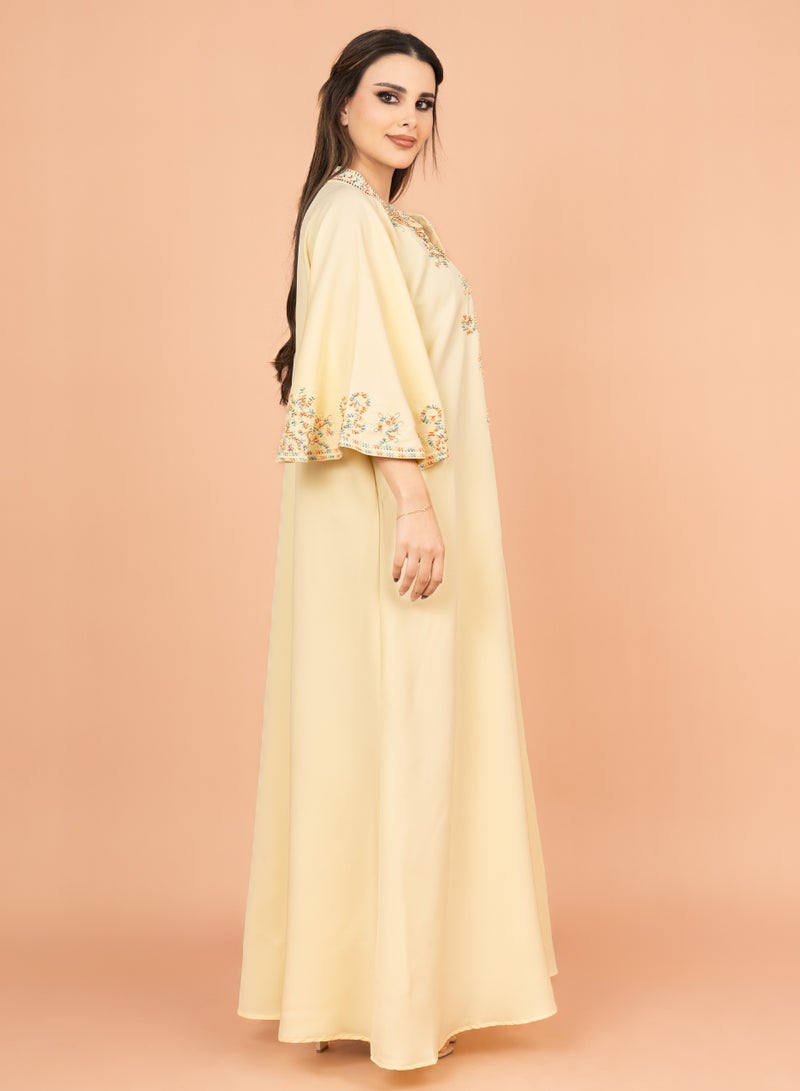 اكسا جلابية فري سايز مطرزة باللون الأصفر - Image 3