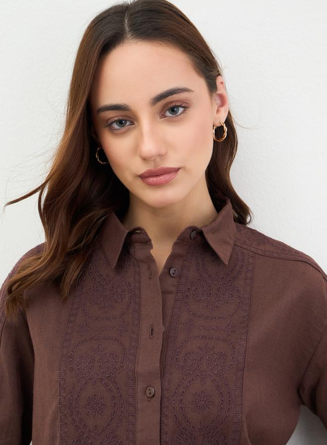 ستايلي بلوزة بتفاصيل مُطرّزة وأكمام طويلة - Image 4