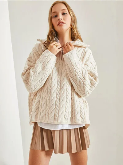Bianco Lucci LUCCI Oversized Hair Beard Sweater with Zipper Collar