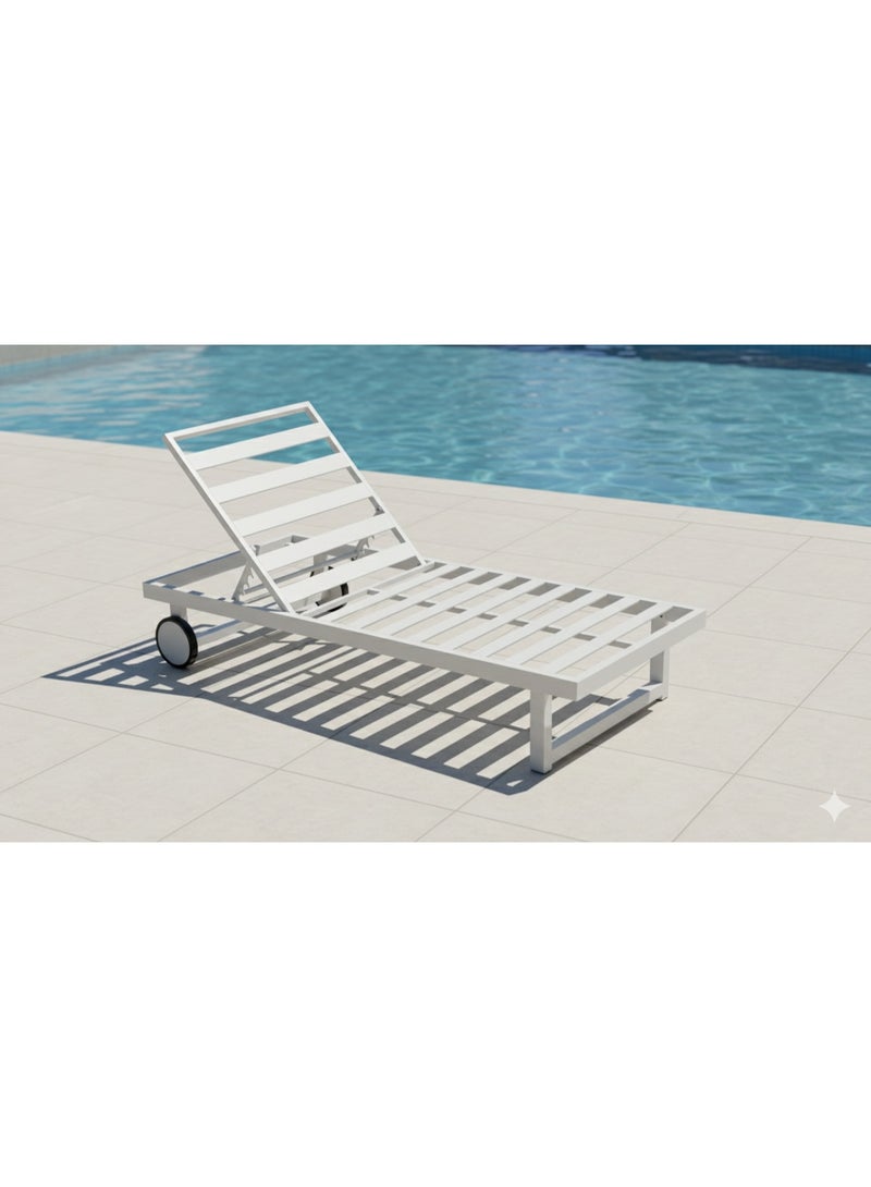 كرسي استرخاء حديث من الألومنيوم الأبيض مع عجلات | مسند ظهر قابل للتعديل ووسادة رمادية سريعة الجفاف - Image 2