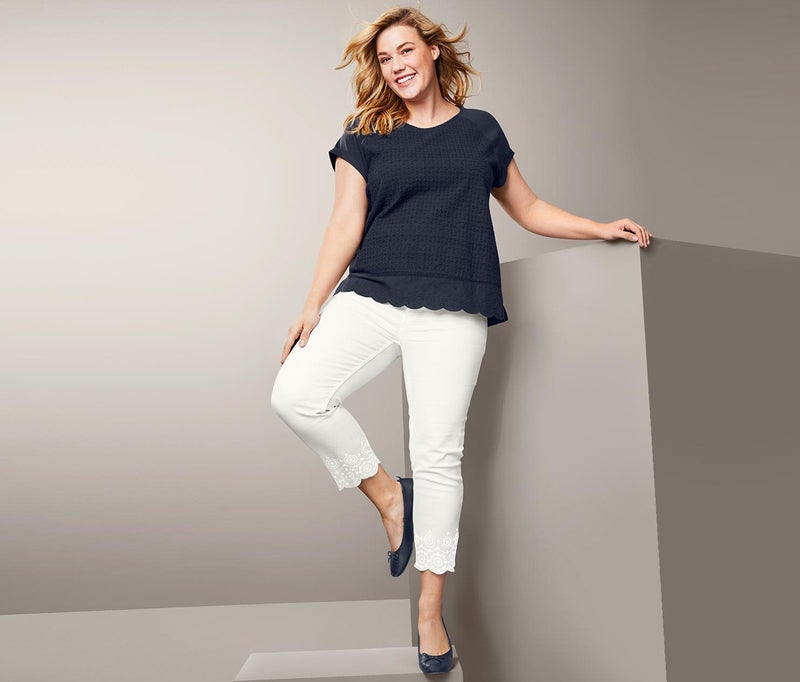 Tchibo Women Regular Fit Plain Capri Jeans, White  - Image 2