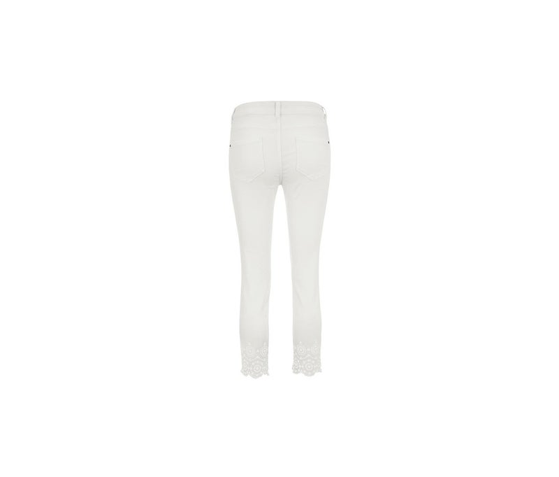 Women Regular Fit Plain Capri Jeans, White