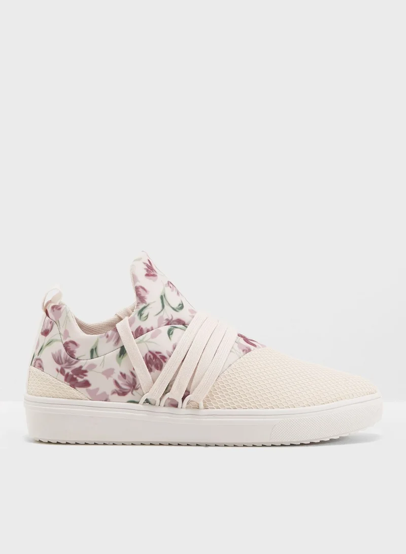 STEVE MADDEN Lancer Low-Top Sneakers