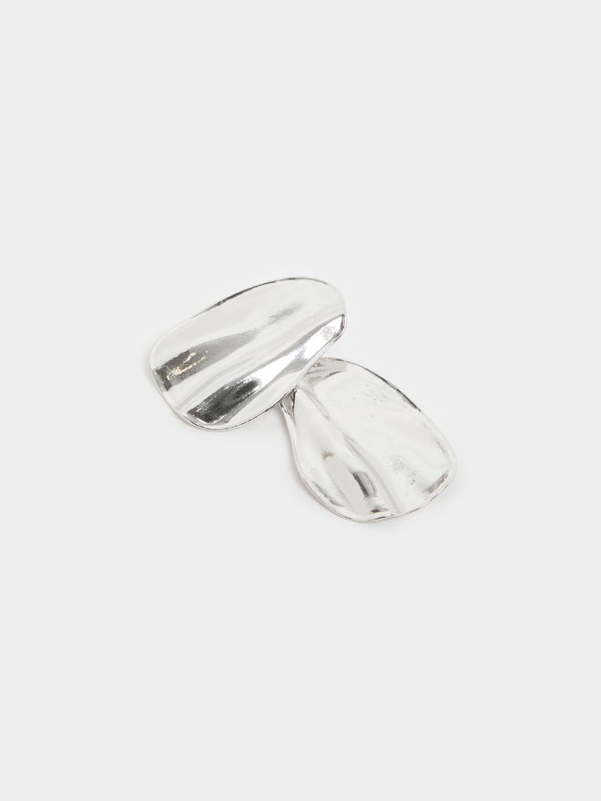 Styli Styli Casual Stud Earrings  - Image 4