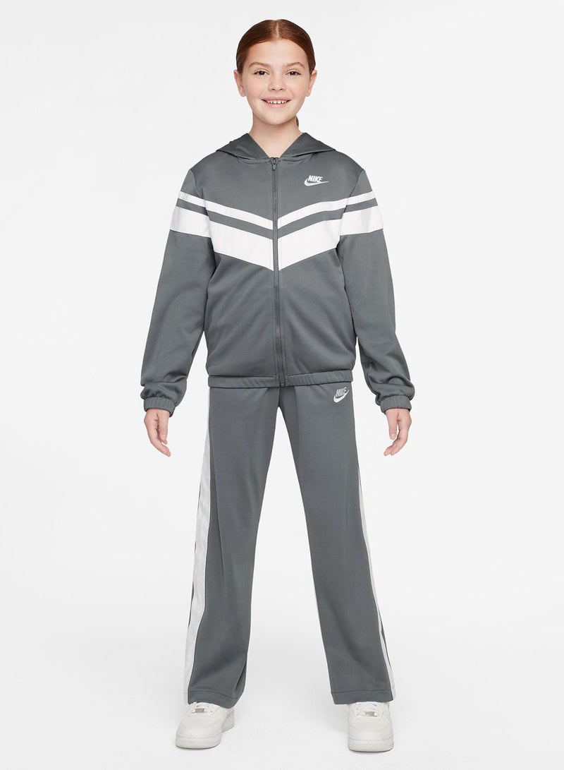 نايكي بدلة رياضية للأطفال من مواد مختلطة بتقنية دراي-فِت - Image 1