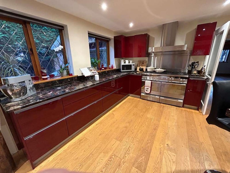HOME13™ Glossy Maroon Wallpaper Peel & Stick Vinyl Contact Paper Self Adhesive Wallpaper for Kitchen Cabinet and Furniture Countertop Decorative Removable Wallpaper (24x48 Inch, Maroon Glossy) - Image 5