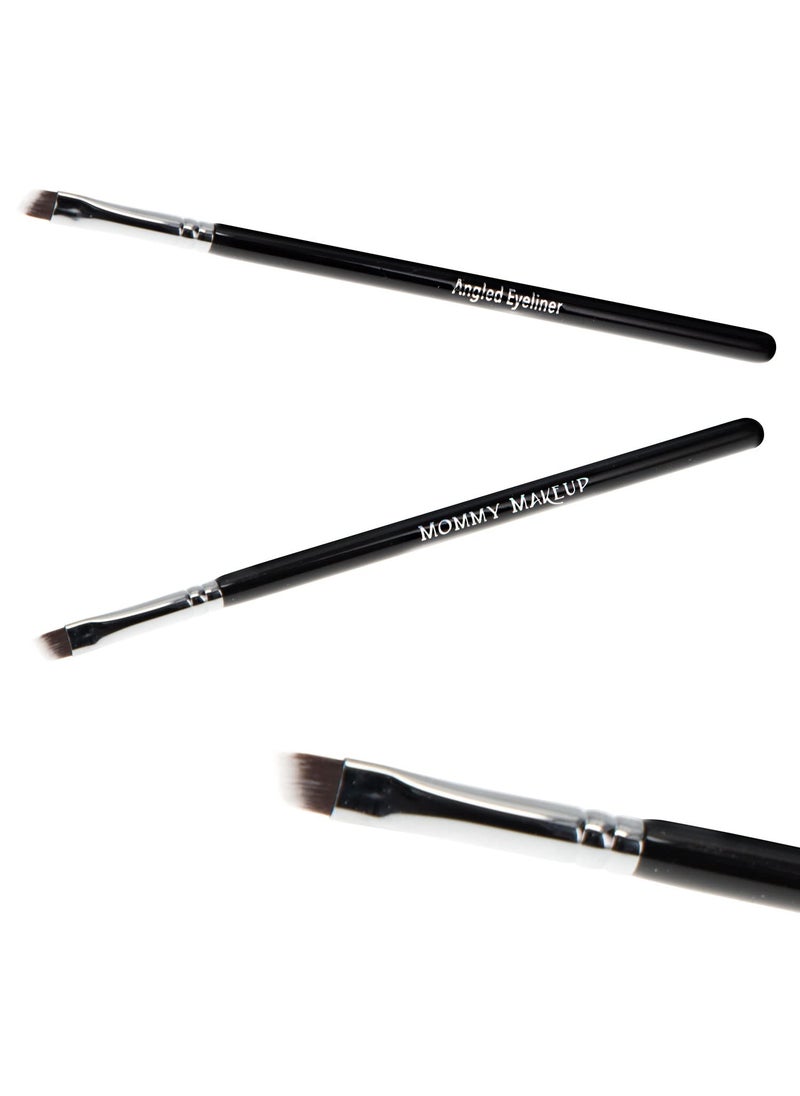 Mommy Makeup Angled Eyeliner Brush (1 Pc) Soft Premium Synthetic Vegan Bristles, Ultra Thin Slanted Fine Eye Liner Brush for Makeup Artist-Quality Results, Cruelty-Free by Mommy Makeup 