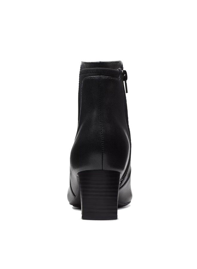 clarks Women's Kyndall Faye Fashion Boot, Black Leather, 5 - Image 4