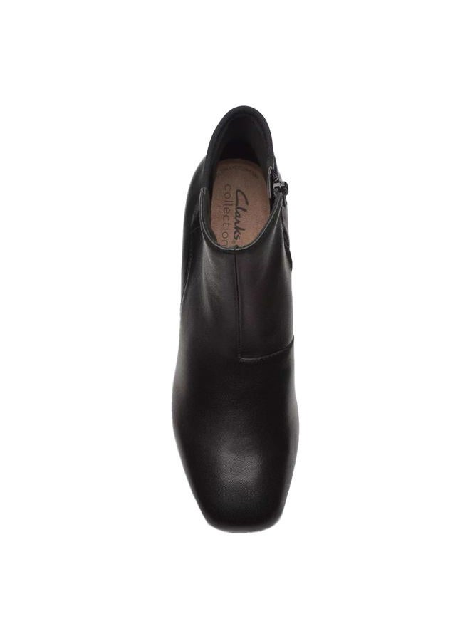 clarks Women's Kyndall Faye Fashion Boot, Black Leather, 5 - Image 5