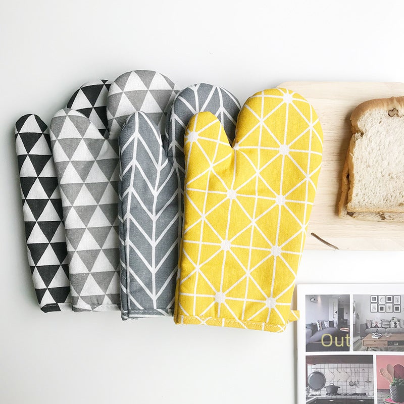 Nordic Style Microwave Oven Mitts Heat Resistant Yellow Grid  - Image 4