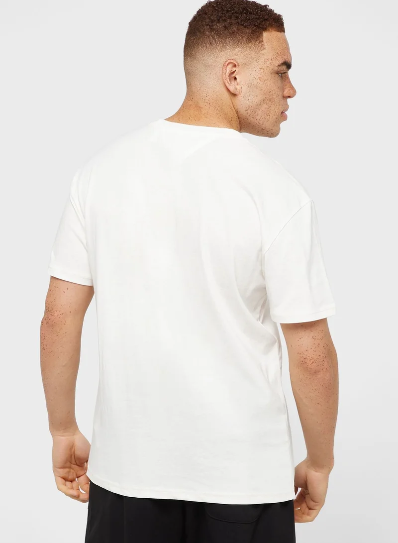 TOMMY JEANS Logo Crew Neck T-Shirt