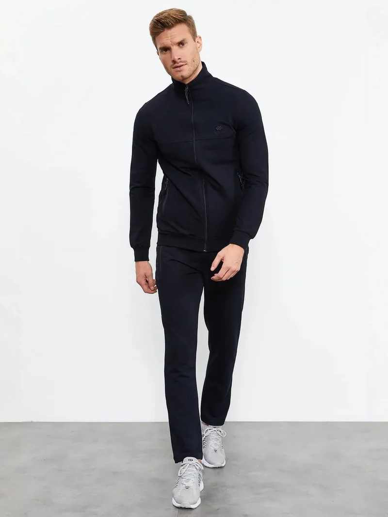 تومي لايف TOMMY Men's Zip-Front Sweatshirt And Pants Set