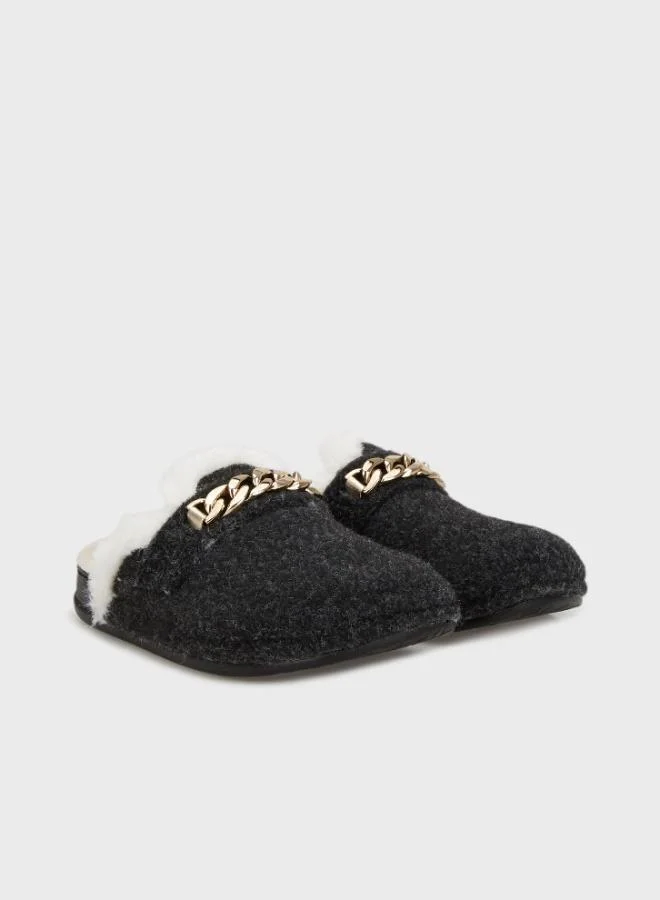 Lela  Lela Chain Detailed Plush Home Slippers Women's Slippers 6711005 for Women | Best Price UAE