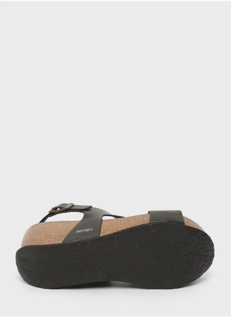 بيتون Rea Strappy Mid Heel Wedges