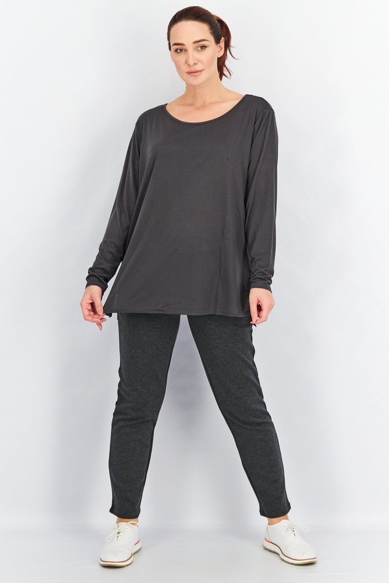 Tchibo بلوزة يوغا ذات أكمام طويلة للنساء بتصميم عادي، رمادي داكن - Image 2