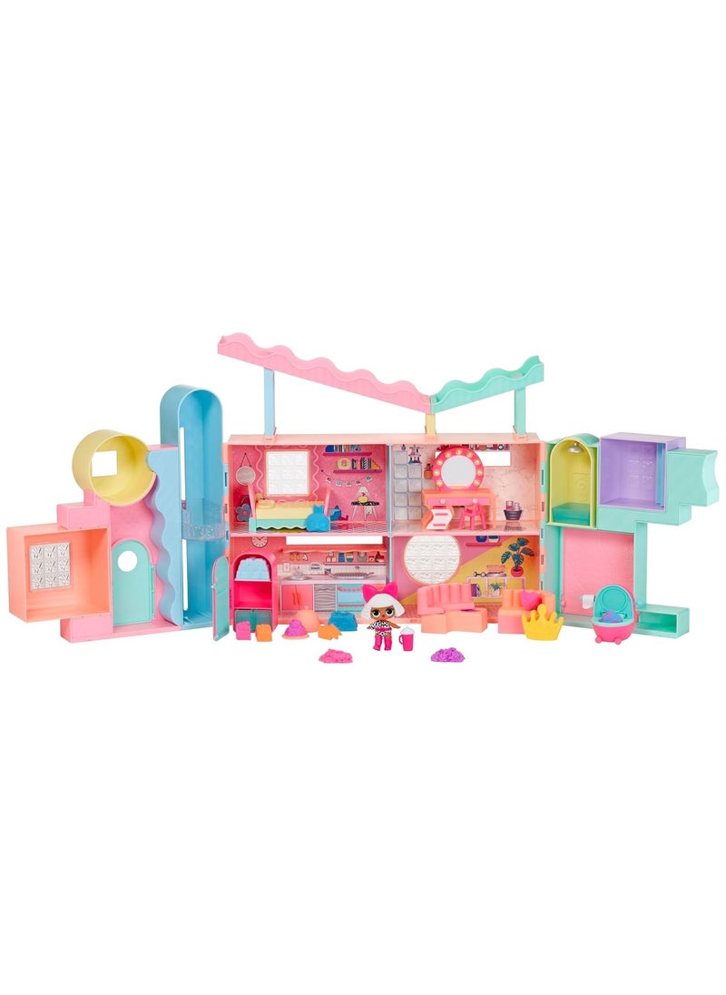 Lol Surpise L.O.L. Surprise Squish Sand Magic House with Tot  - Image 1