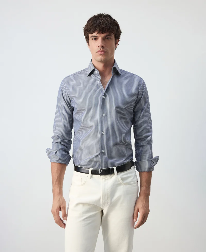 100% cotton slim-fit striped shirt