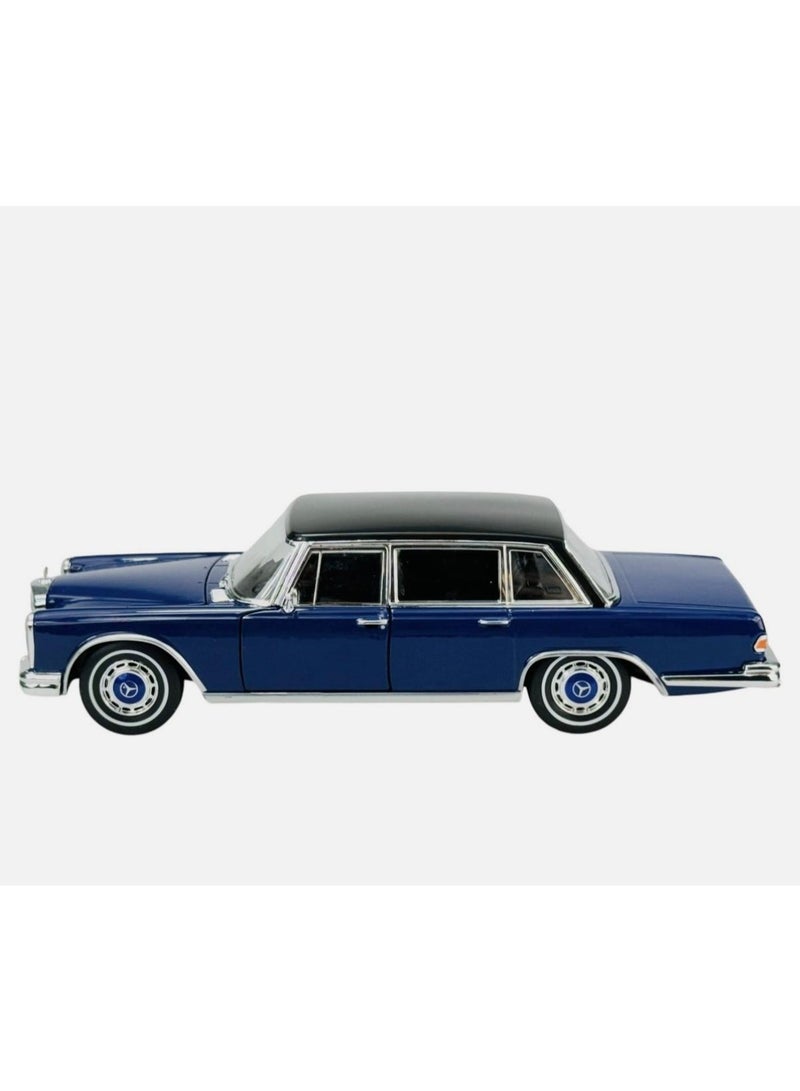 Welly 1:24 Scale Die-Cast Car -Mercedes-Benz 600 Classic Luxury Sedan Model -Blue with Black Roof - Image 2