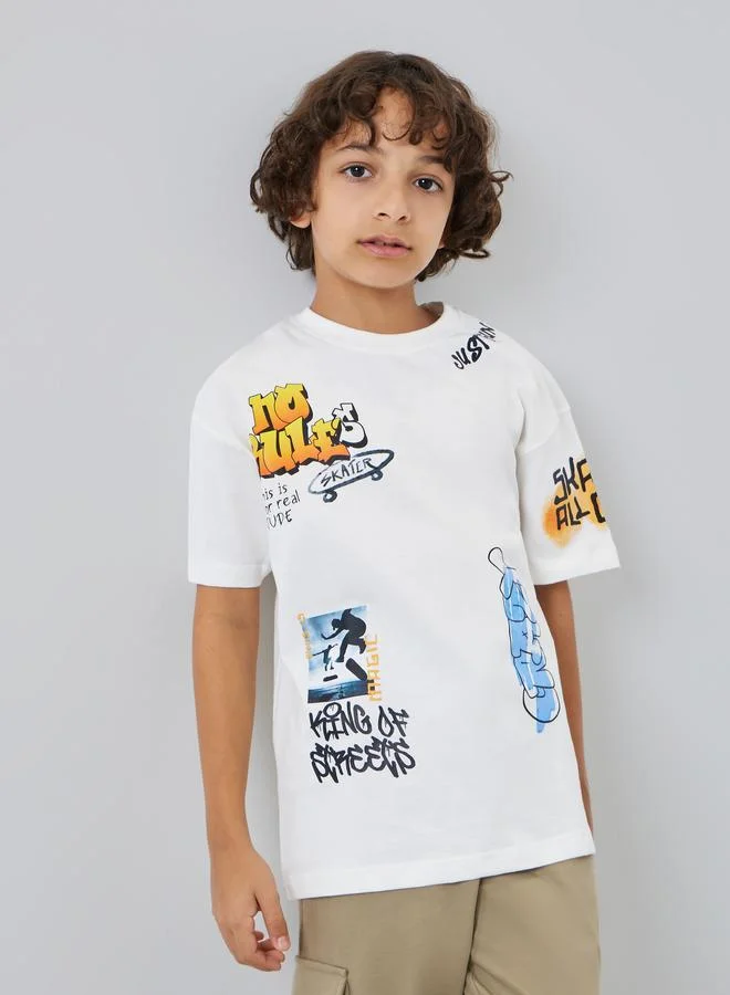 ستايلي تيشيرت فضفاض بطبعة جرافيك