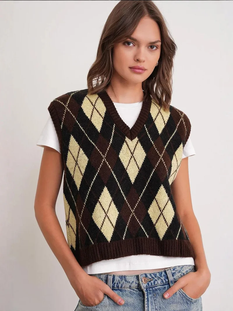 MixRay Mixray V-Neck Knitwear Sweater Vest with Argyle Pattern