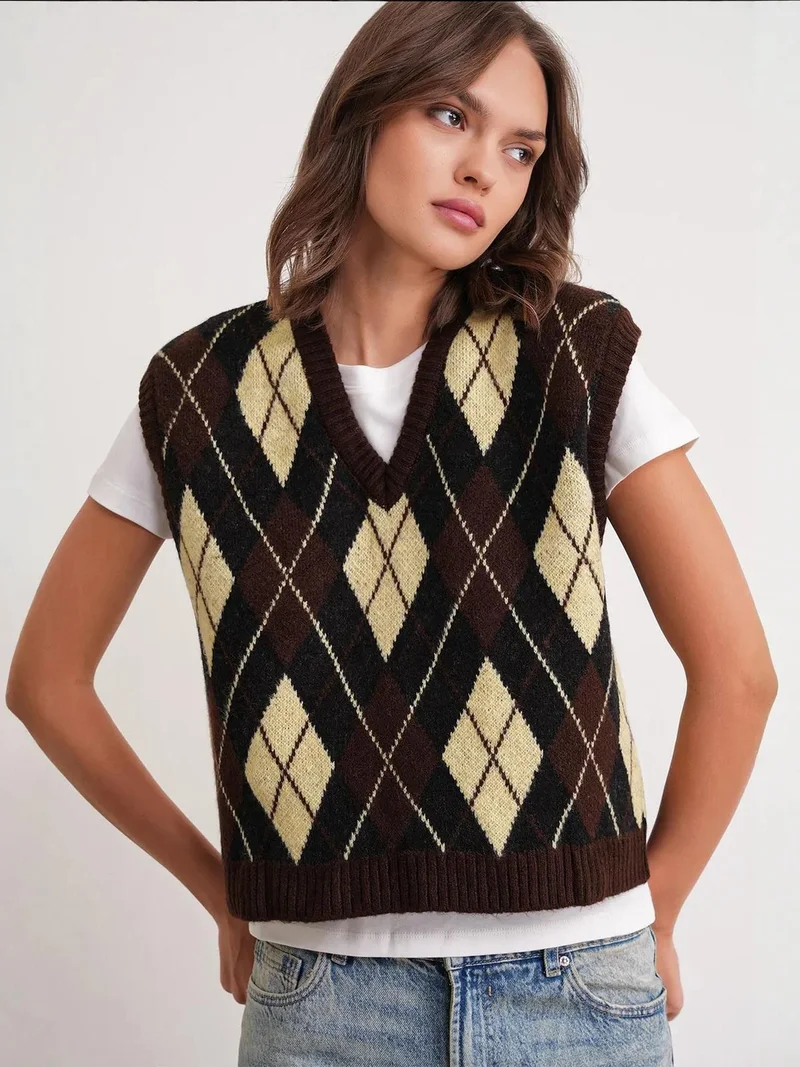 Mixray Coffee Brown Mixray V-Neck Knitwear Sweater Vest with Argyle Pattern for Women | Best Price UAE