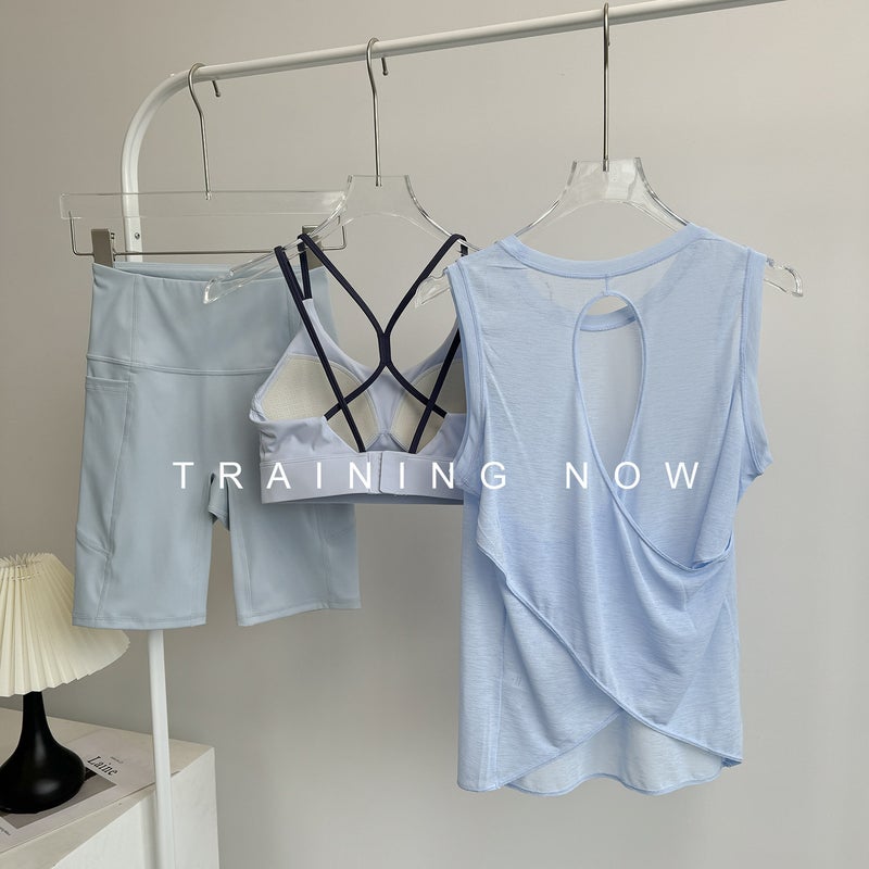 Women's Sleeveless T-Shirt - Image 2
