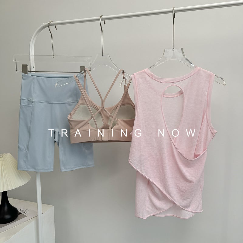 Women's Sleeveless T-Shirt - Image 4