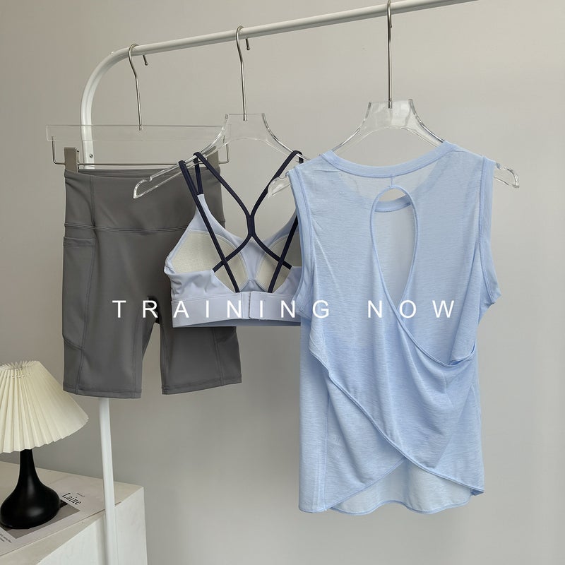 Women's Sleeveless T-Shirt - Image 5