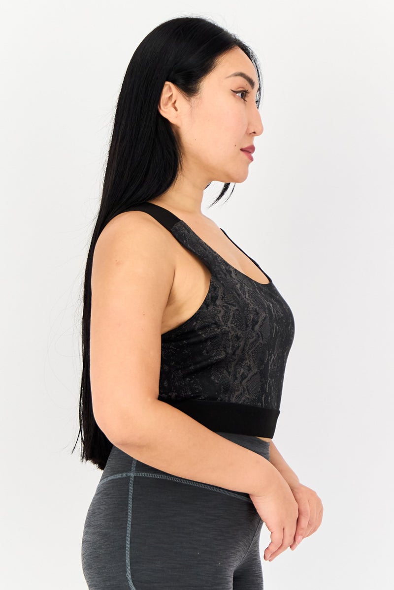 Juicy Couture تي شيرت تدريب بلا أكمام للنساء، أسود - Image 3