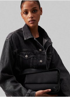 Calvin Klein Jeans Women's Block East-West Flap Shoulder Bag - Faux Leather, Black  - Image 2