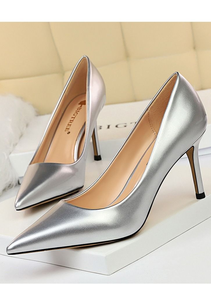 BIGTREE حذاء بكعب عالي مدبب ذو فم ضحل 8 سم فضي - Image 1