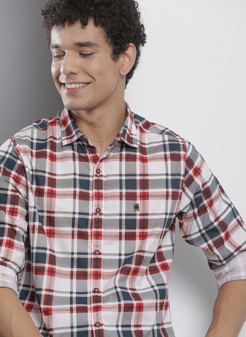 Men Regular Fit Checkered Full Sleeves Cutaway Collar Casual Shirt
