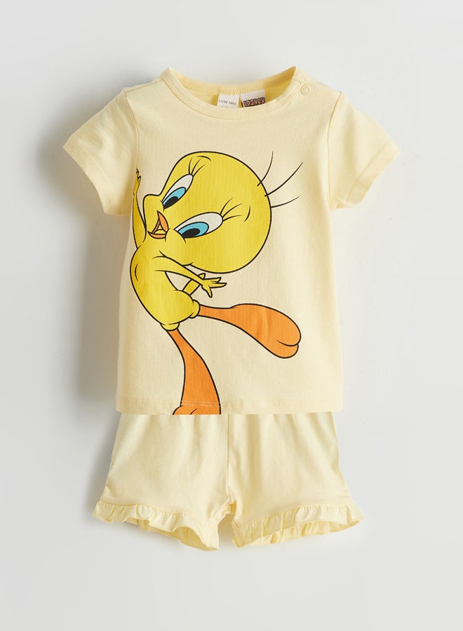LC WAIKIKI Baby Girls' Tweety Printed Shorts Summer Pyjama Set - Image 1