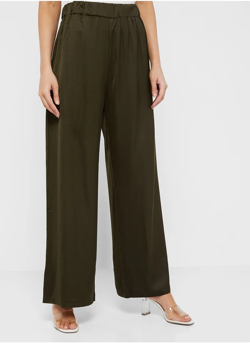 خزانة Wide Leg Pants