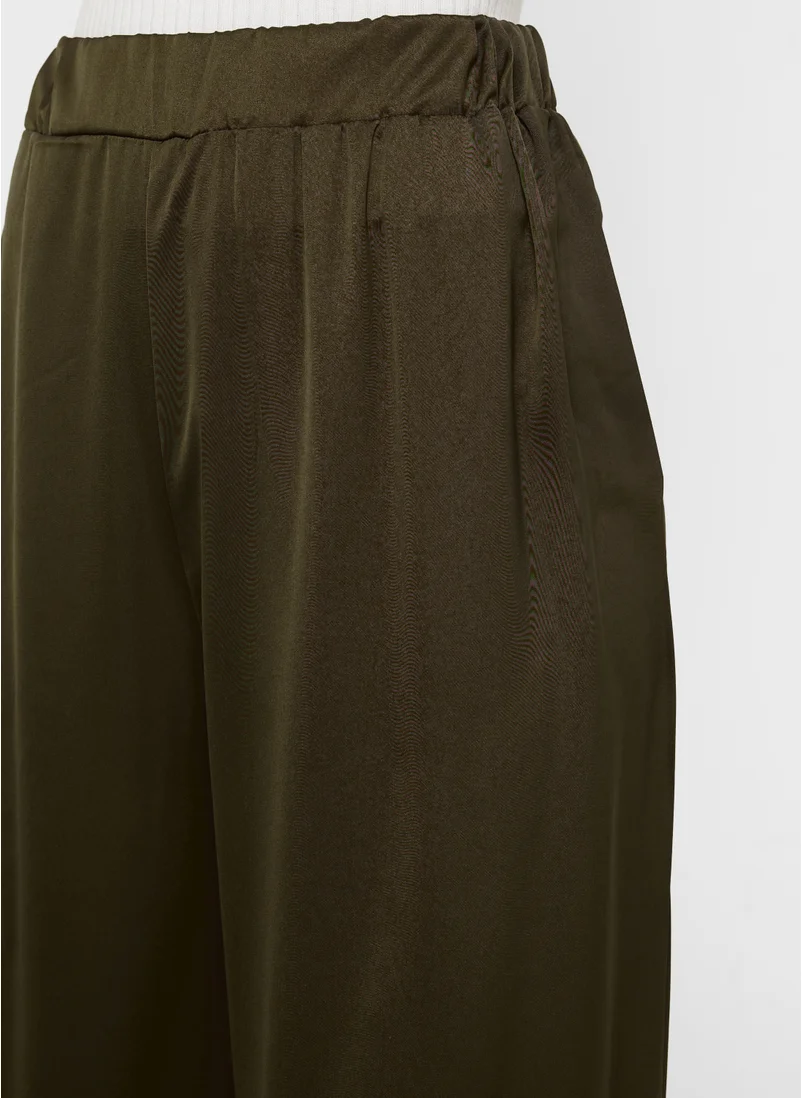 خزانة Wide Leg Pants