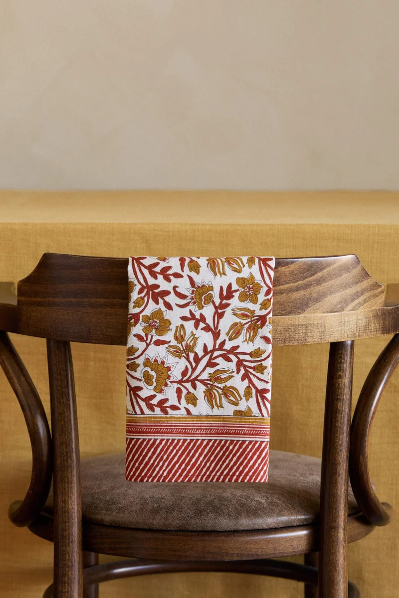 H&M 4-pack patterned napkins