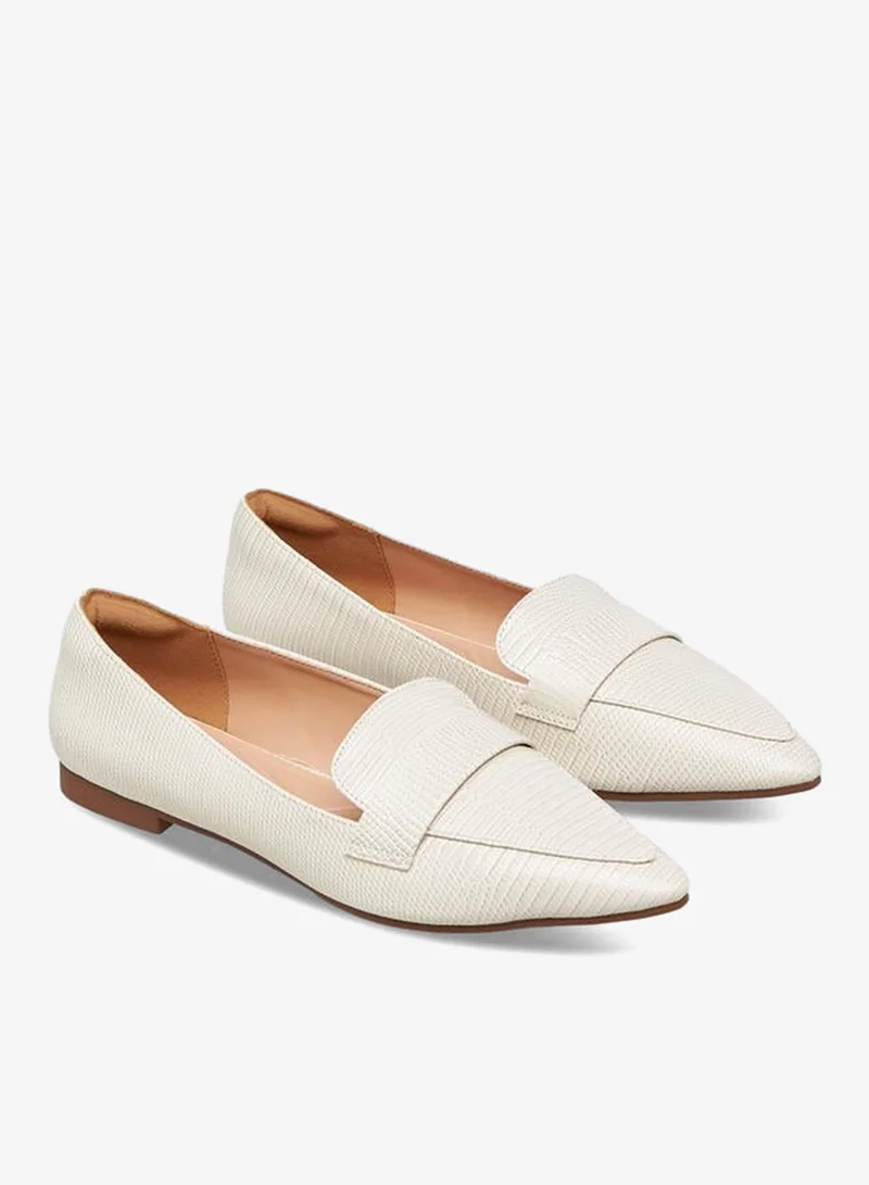 سيليست Women Pointed Toe Loafers