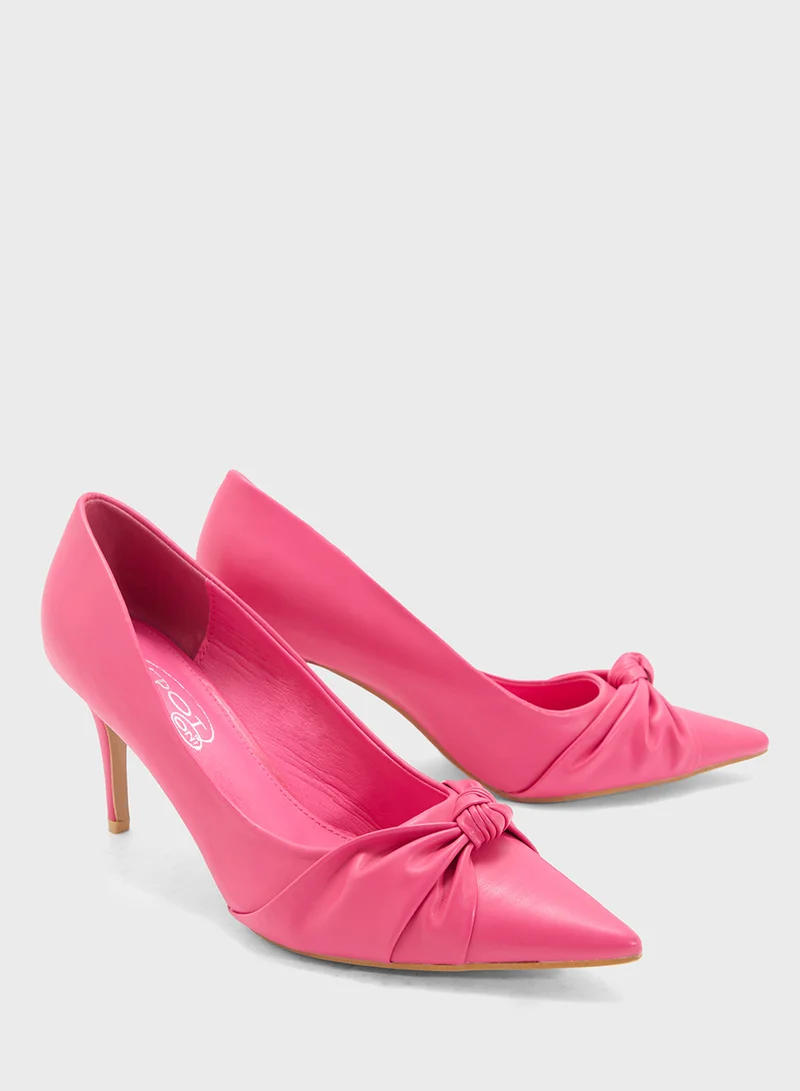 Spot-On Pointed Pump With Knot Detail