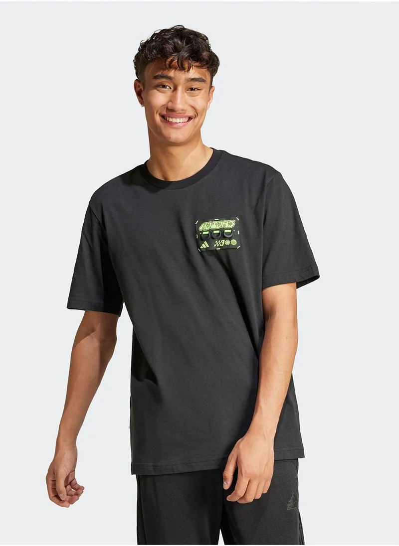 adidas تيشيرت برسومات يوتيليتي