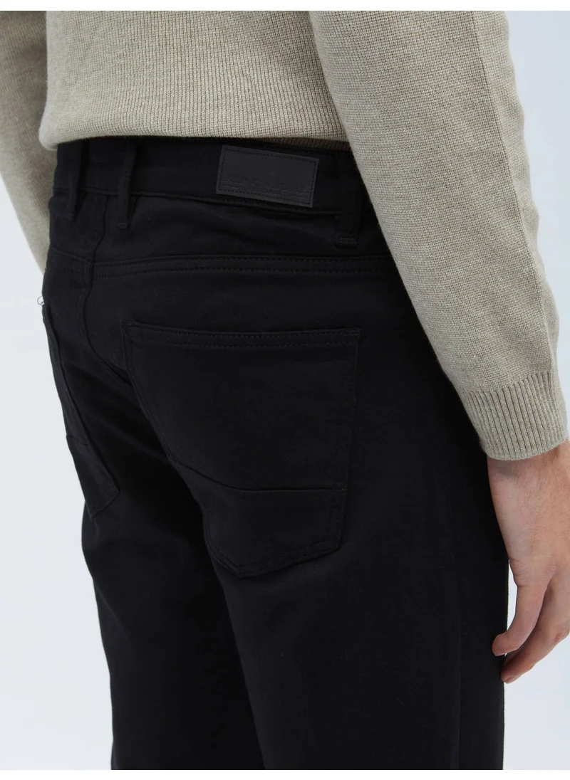 Kip Black Woven Slim Fit Casual Cotton Blend Trousers