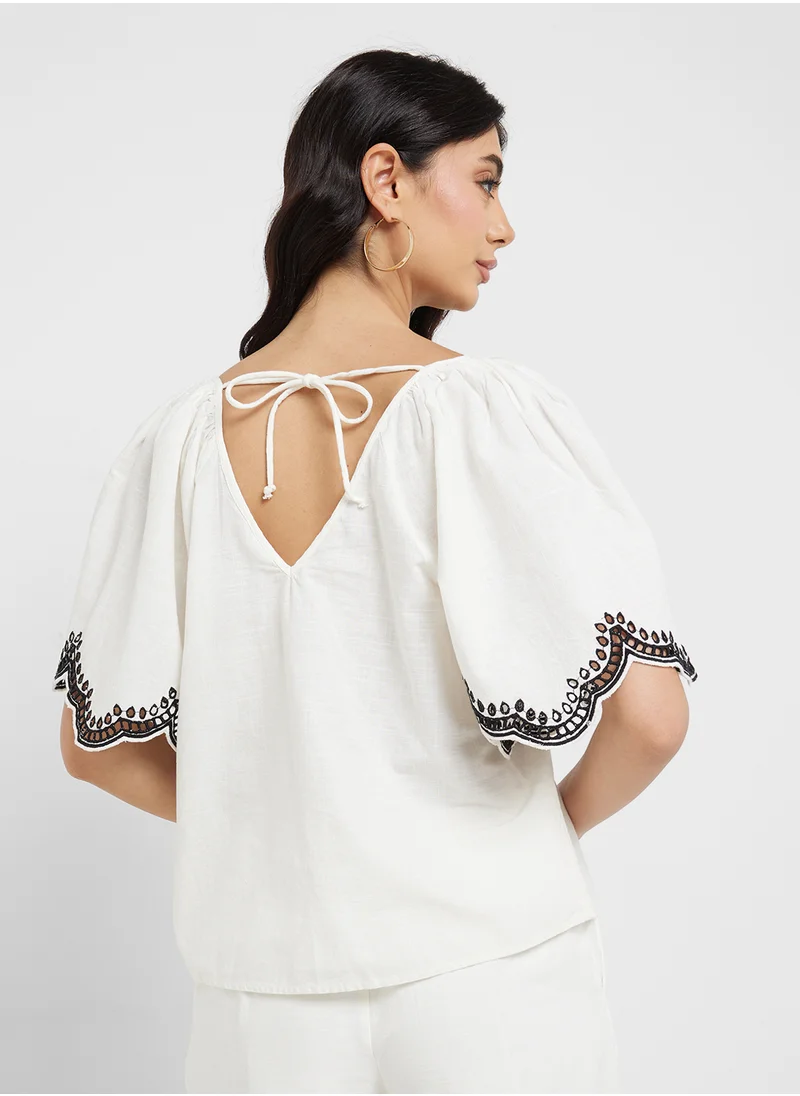 VERO MODA V-Neck Drawstring Detailed Top