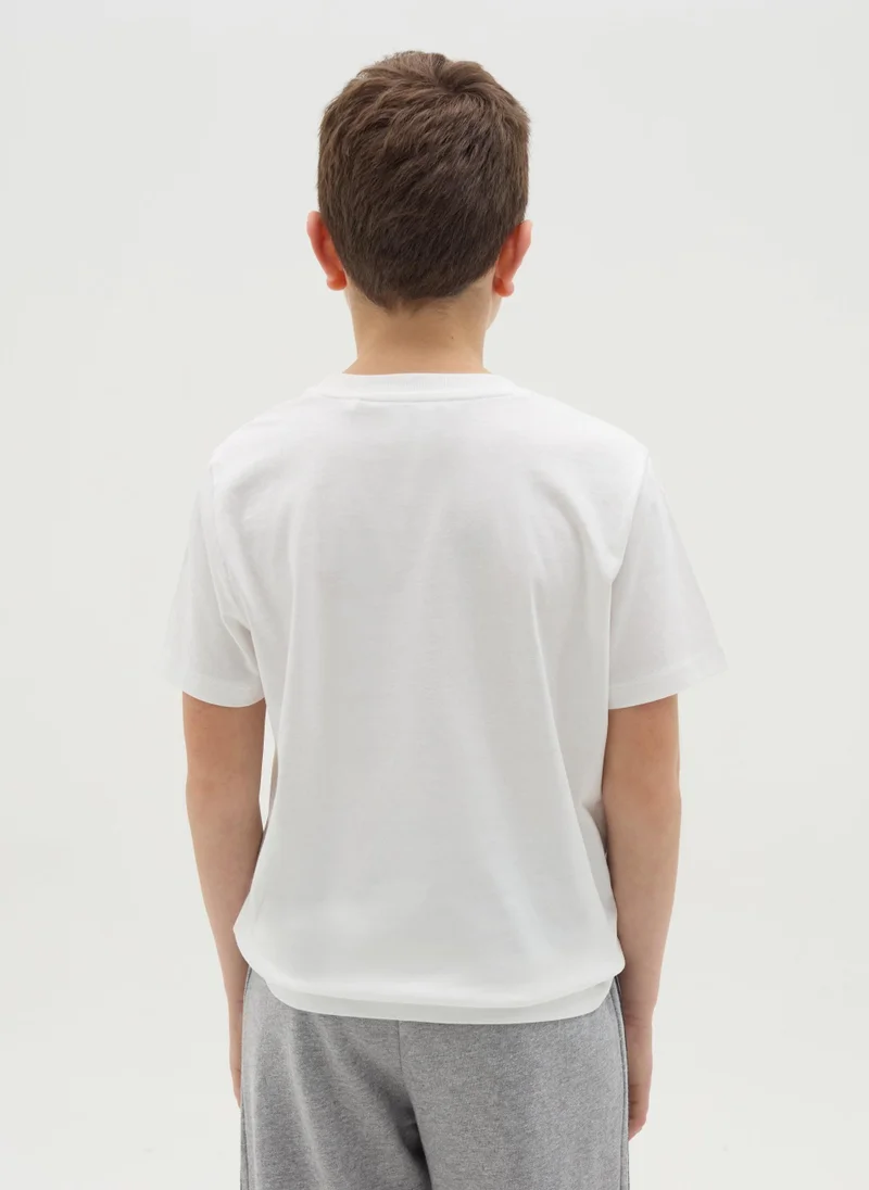 او في اس T-Shirt In Cotton With ''Sportswear University� Print