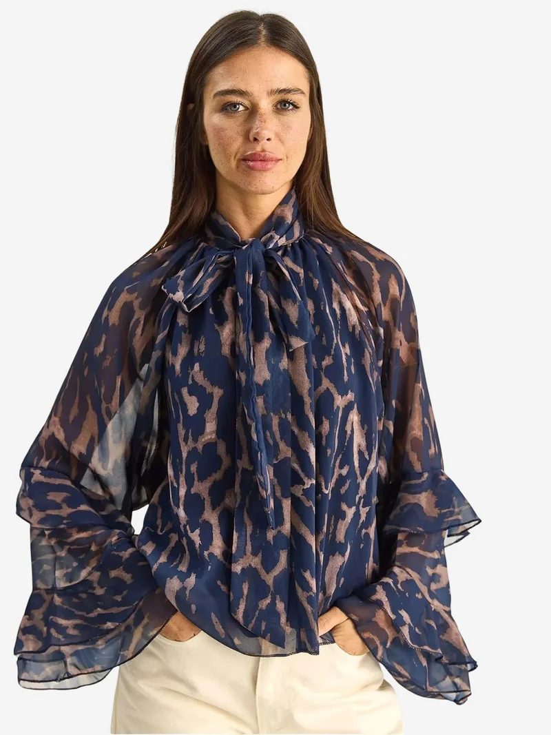 بيانكو لوتشي LUCCI Abstract Print Choker Collar Blouse with Tie Detail
