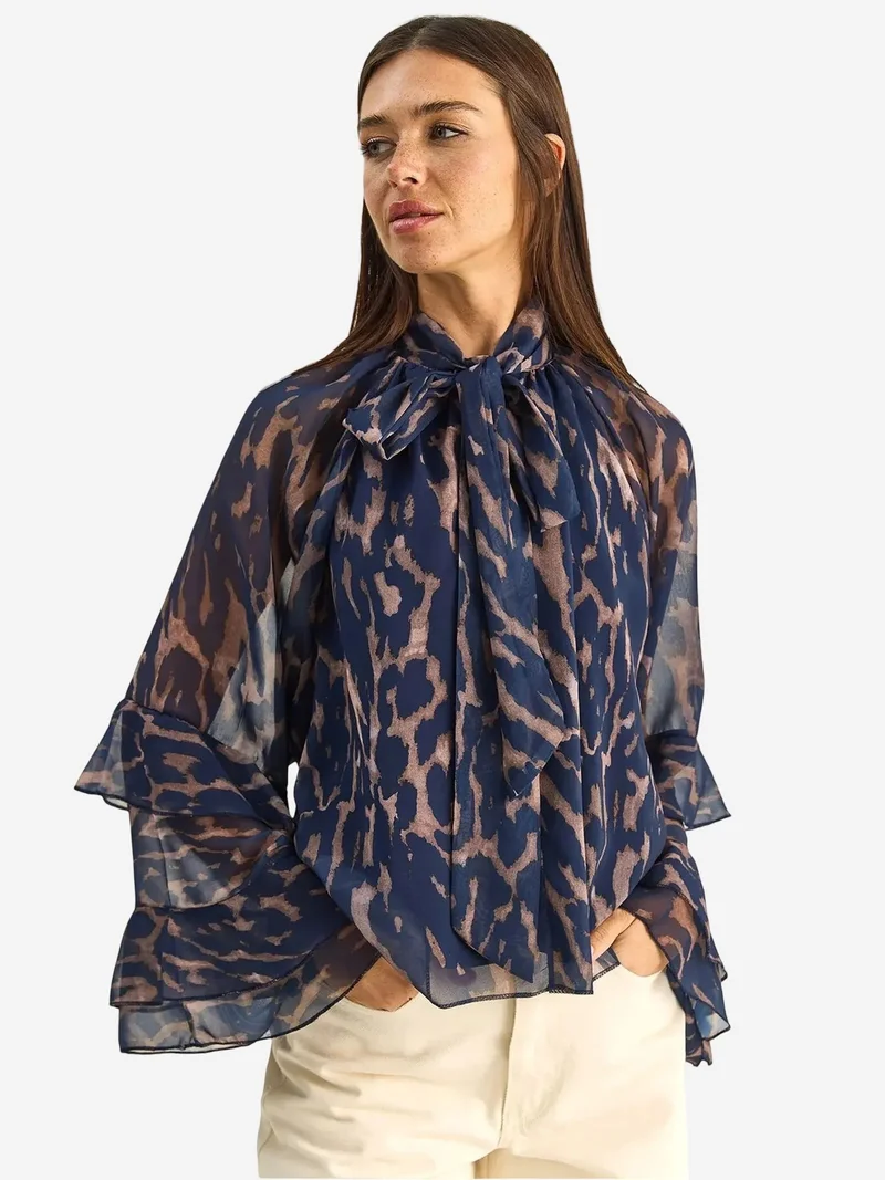 بيانكو لوتشي LUCCI Abstract Print Choker Collar Blouse with Tie Detail