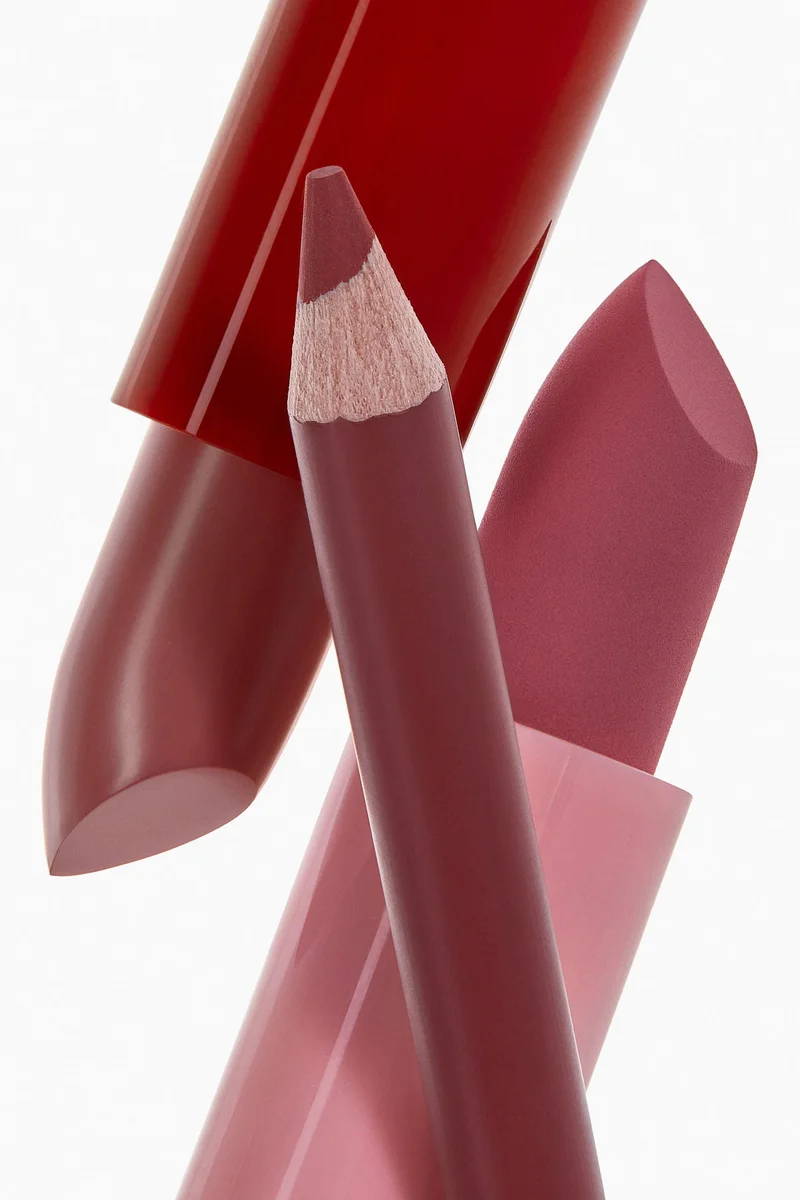 اتش اند ام Satin Lipstick