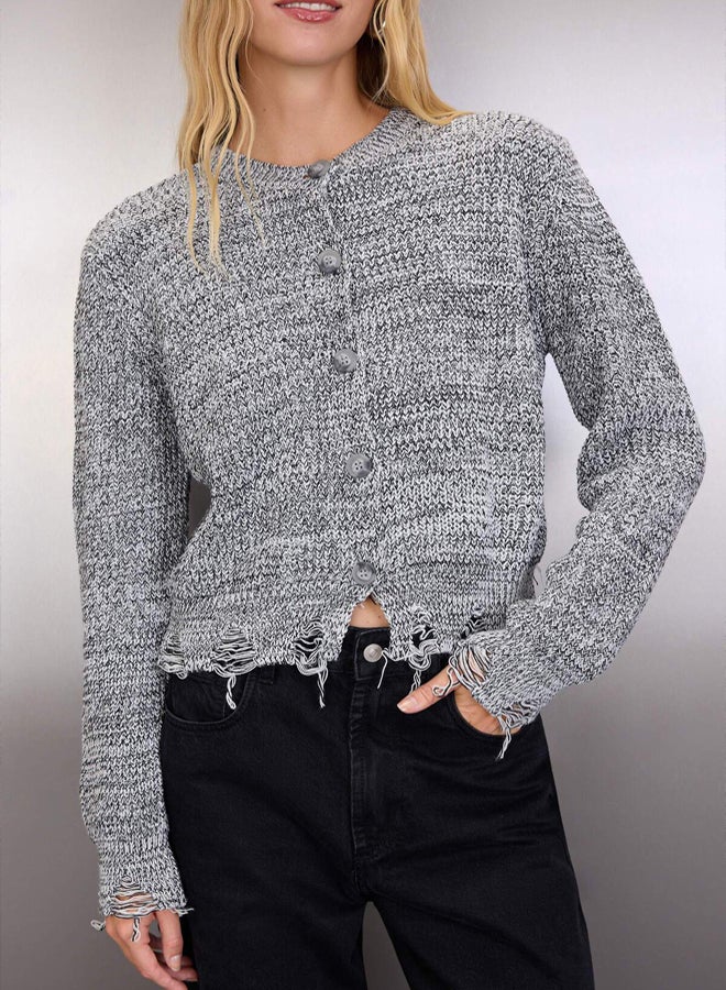 trendyol Gray Crop Gradient Knitwear Cardigan - Image 3